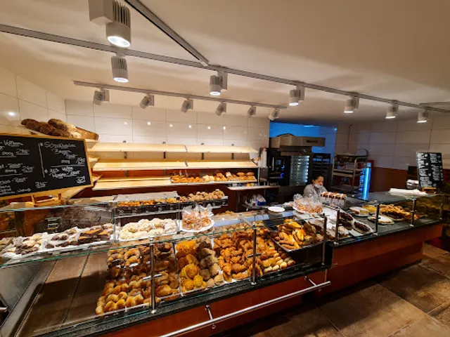 REINER HÜTTEN | Bäckerei – Konditorei