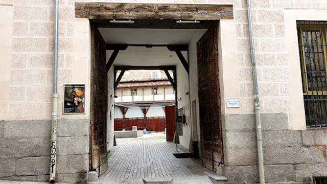 Museo de Artes y Tradiciones Populares