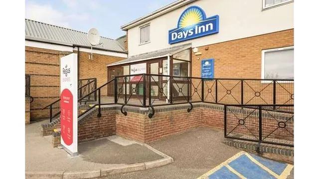 Days Inn by Wyndham Watford Gap