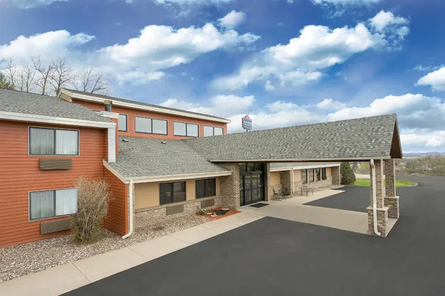 AmericInn by Wyndham West Salem