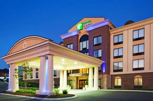 Holiday Inn Express & Suites Smyrna-Nashville Area by IHG