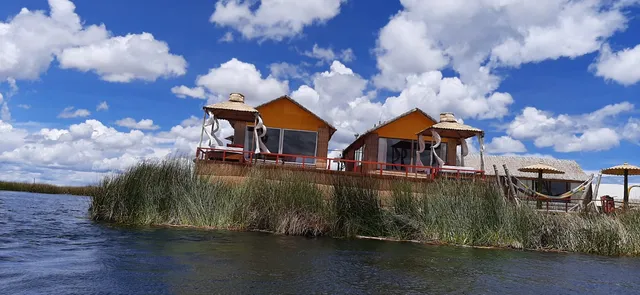 Uros Khantati Island