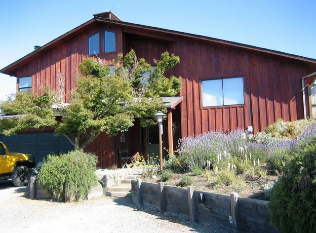 The Inn at Roundstone Farm