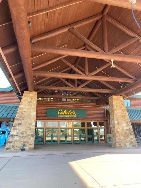 Bass Pro Shops/Cabela’s Boating Center