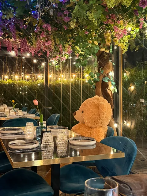 AVOJA NOMENTANA | Pizzeria Romana - Osteria