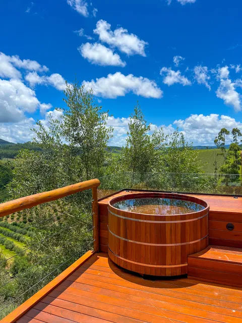 Chales Monte das Oliveiras apenas 9km da Rota do Lagarto , entre Pedra Azul e Forno Grande
