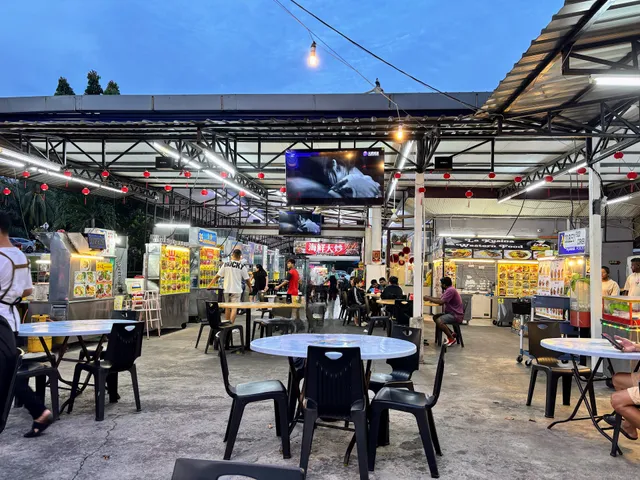 New Selection 929 Food Court