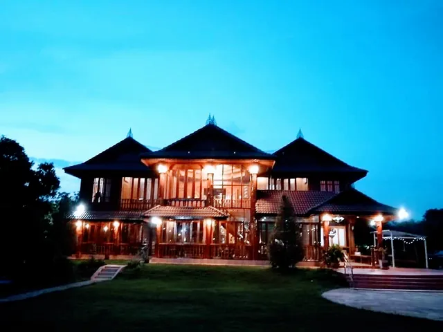 Baan Maneekan Resort