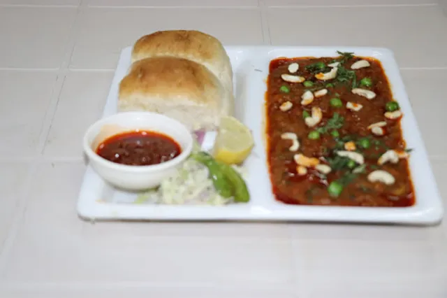 Dosa palace &green chilli bhajipav(chula dosawala)