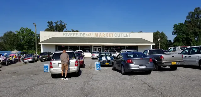Riverside Flea Market