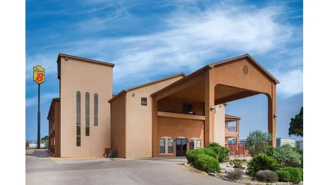 Super 8 by Wyndham Bastrop TX