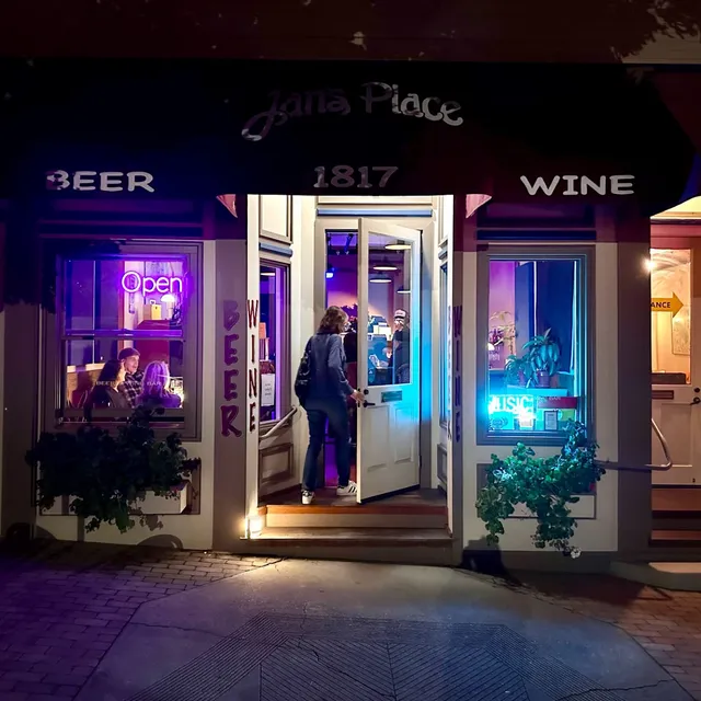 Jan’s Place: Vinyl Bar