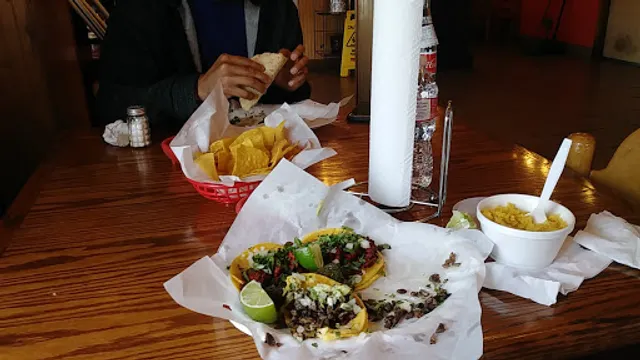 Pollos Asados Rey Regio 2