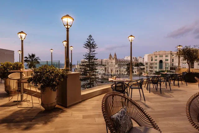 Atrio Lobby Bar & Restaurant - Balluta Bay