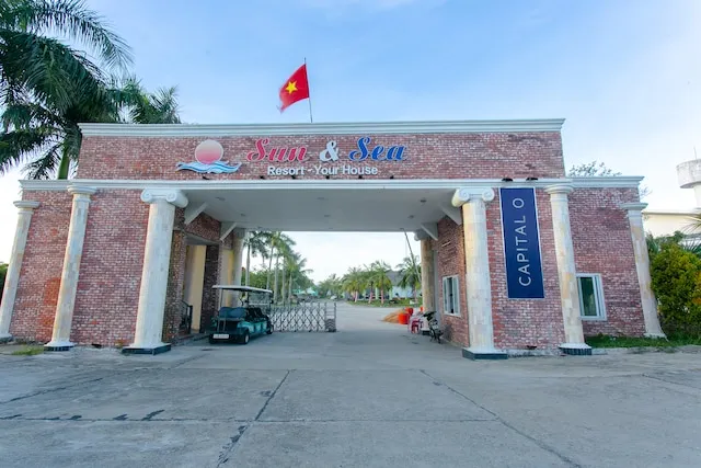 Capital O 1078 Sun & Sea Resort Hue