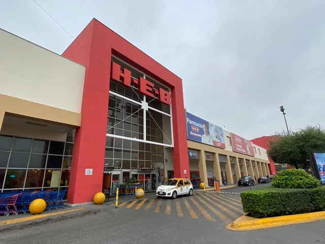 H-E-B Lincoln