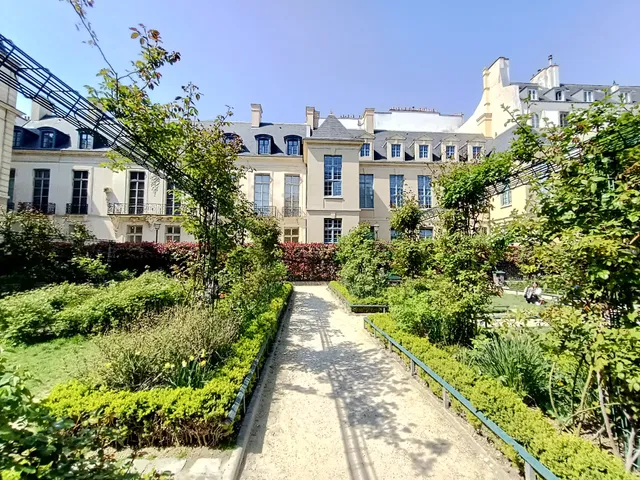 Square Saint-Gilles du Grand Veneur
