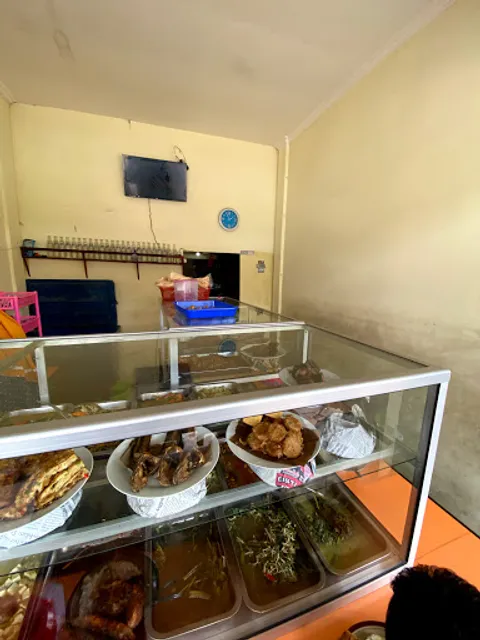 Warteg Citarasa Non Stop 24 Jam