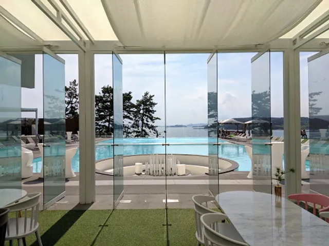 Twosome Place La Terrace