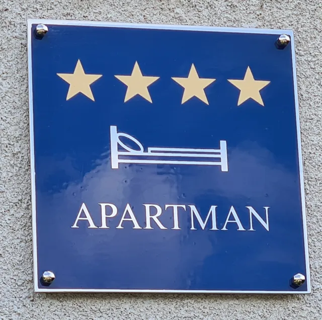 Happy Sparrow Apartment