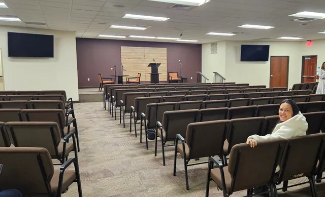 Kingdom Hall of Jehovah's Witnesses--Sand Lake, Southport Mndrn Chnse, South Orange Tagalog, & Sky Lake South Spsh (Frch grp)