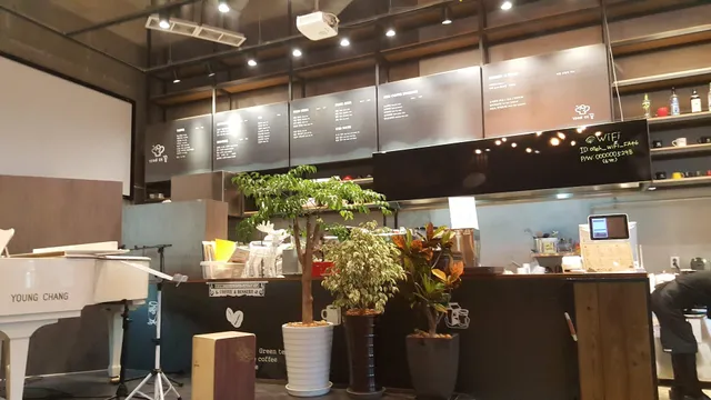 Bakery cafe THE KKUM