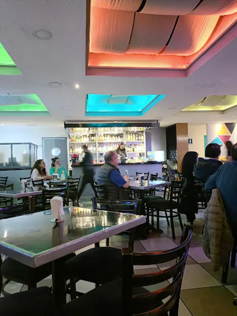 Restaurante Piano Bar Victors