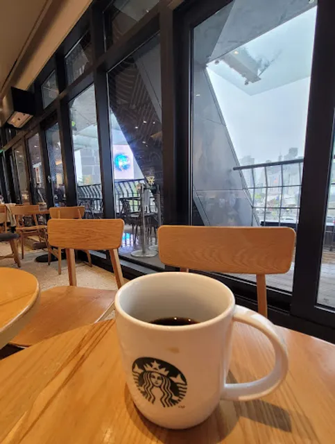 Starbucks Dongdaemun Doota