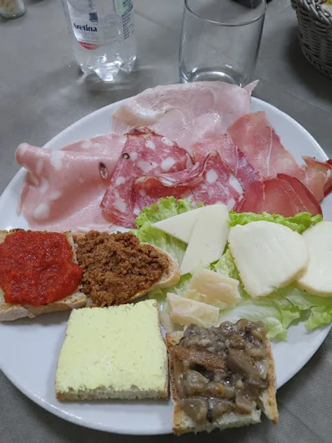 Fuori Zona Bar Ristorante