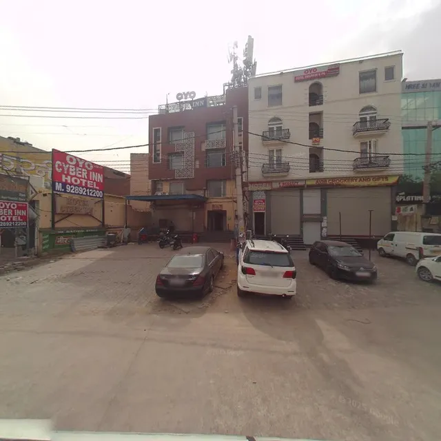 OYO 63988 Hotel Dolphin