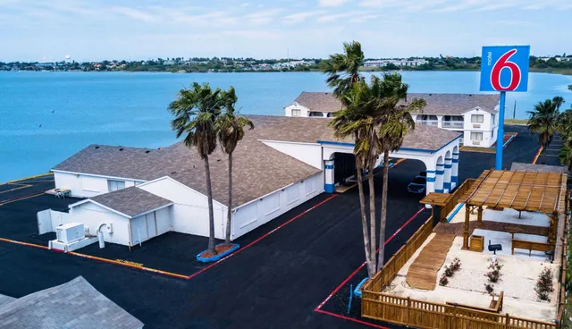 Motel 6 Portland, TX