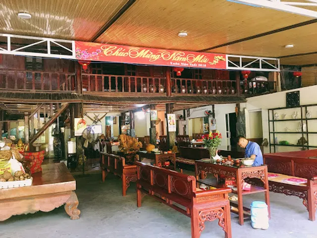 Hà Thuấn Restaurant