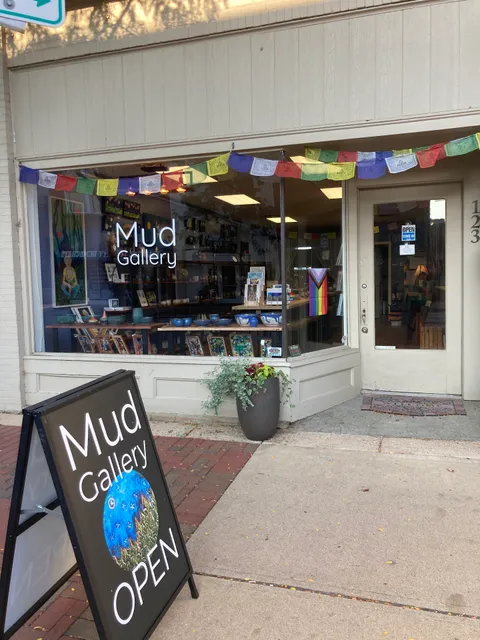 Mud Gallery Ceramics & Fine Art