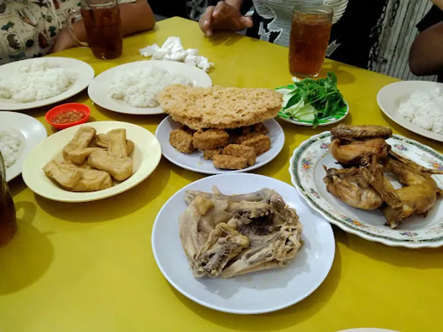 Ayam Goreng / Rebus Kalasan Simpang Lima