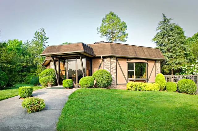 Highland Manor Inn & Conference Center