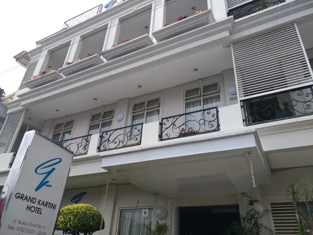 Grand Kartini Hotel