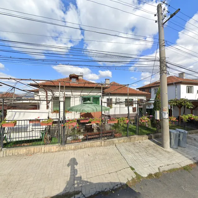 Къща за гости "Карби"