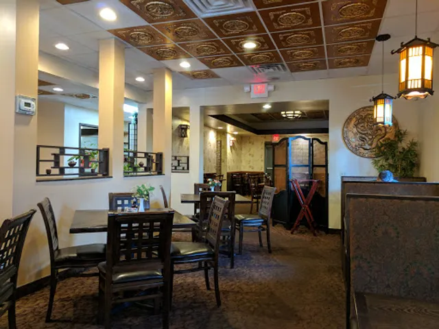 Golden Hunan Restaurant