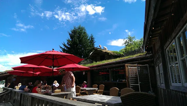 Old Country Market Café