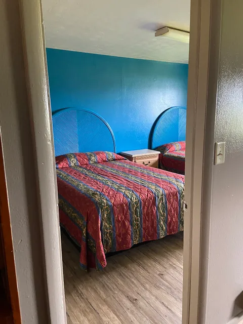 U.S. Inn & Apartments