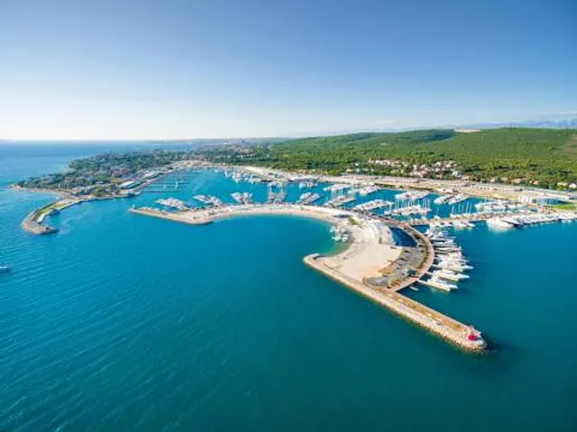 Sukosan Marina Plaza