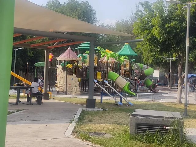 Parque Lineal Ramos Millan