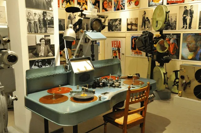 Türker İNANOĞLU Vakfı Sinema - Tiyatro Müzesi ve Sanat Kitaplığı