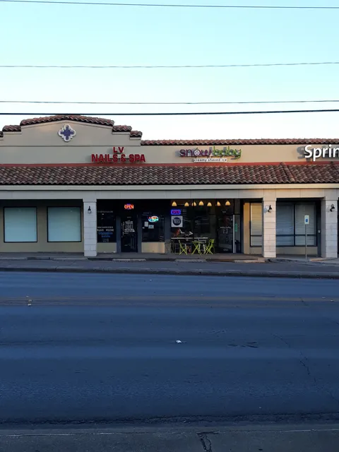 Lakewood Shopping Center