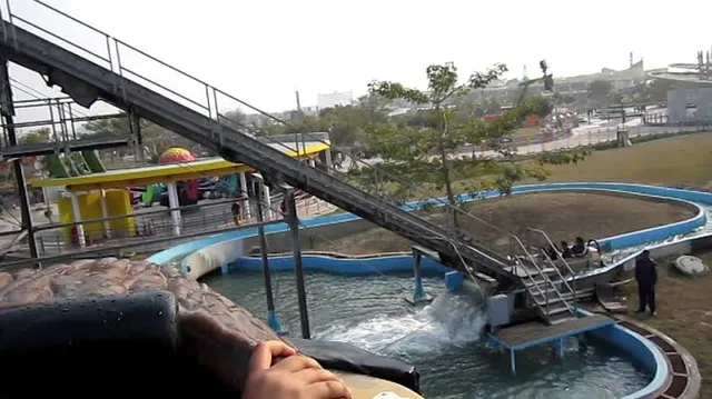 Splash Down Ride