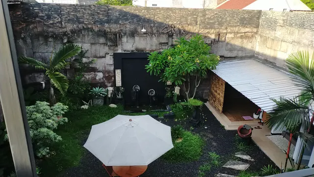 RedDoorz near Velodrome Malang 2