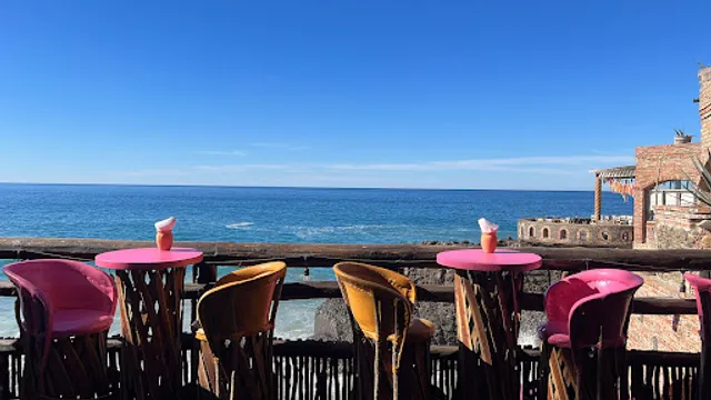 Los Portales de García