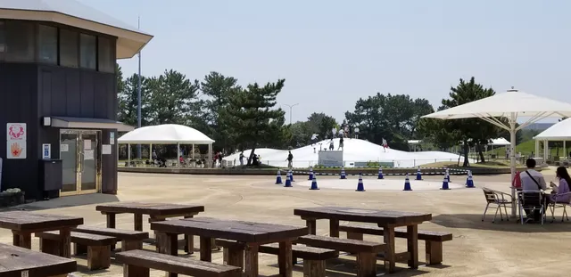 Wonder Shuttle Restaurant