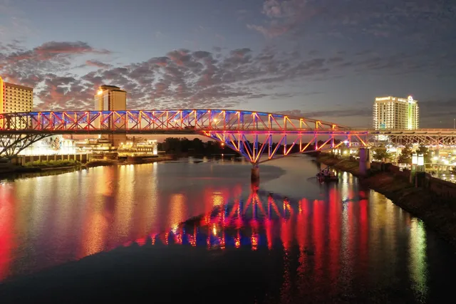 Bakowski Bridge of Lights on the Texas Street Bridge