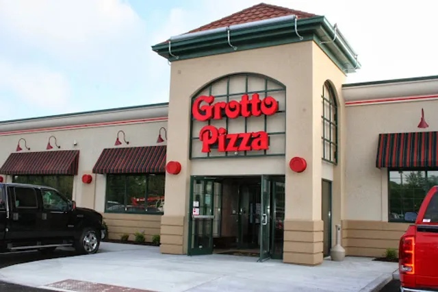 Grotto Pizza